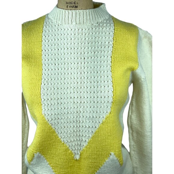 Vintage hand knit pullover sweater in yellow and white Size M/L - Picture 2 of 7